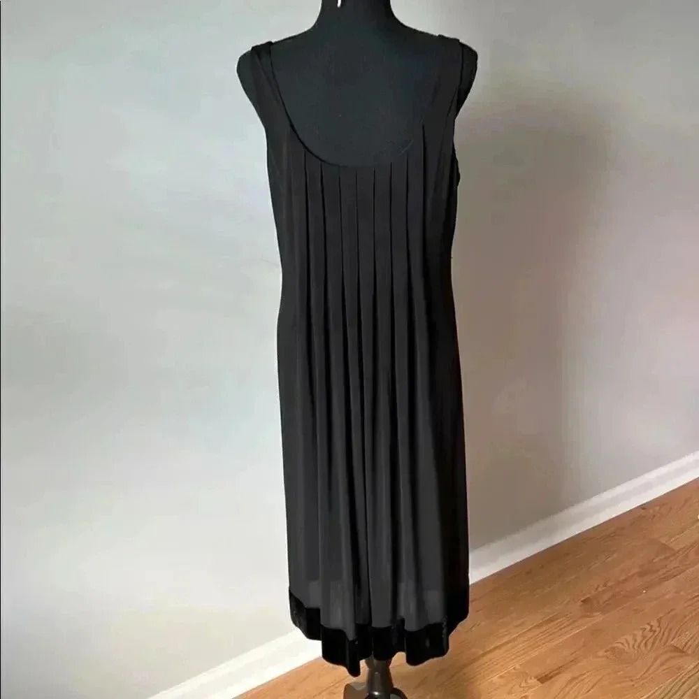 Black Jones New York Sleeveless Dress